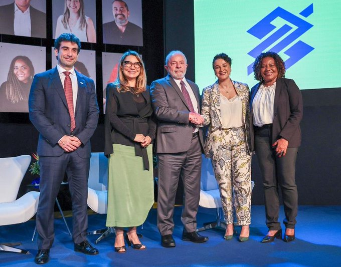 Lula quer Banco do Brasil seja impulsionador de empréstimo consignado