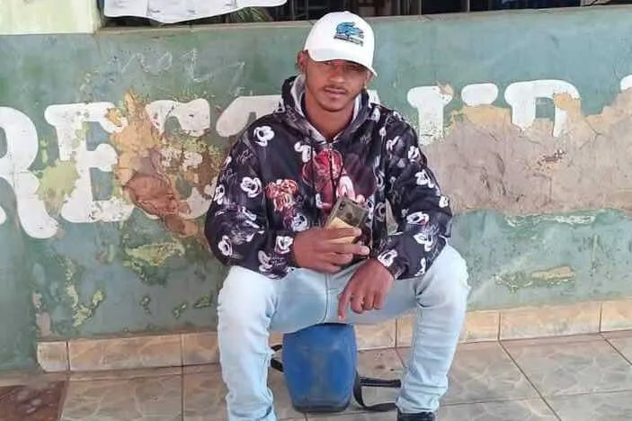 Homem é morto a facadas após briga em bar na zona rural de Urandi