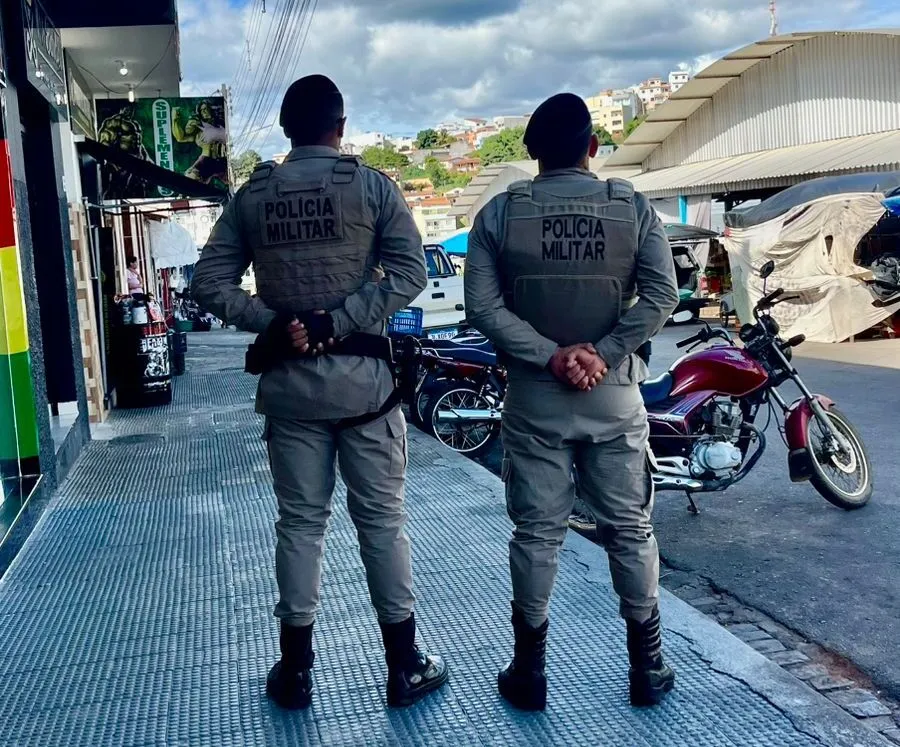 PM reforça patrulhamento no centro de Caetité no período de fim de ano