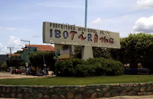 PM prende suspeito com arsenal e arma caseira em Ibotirama
