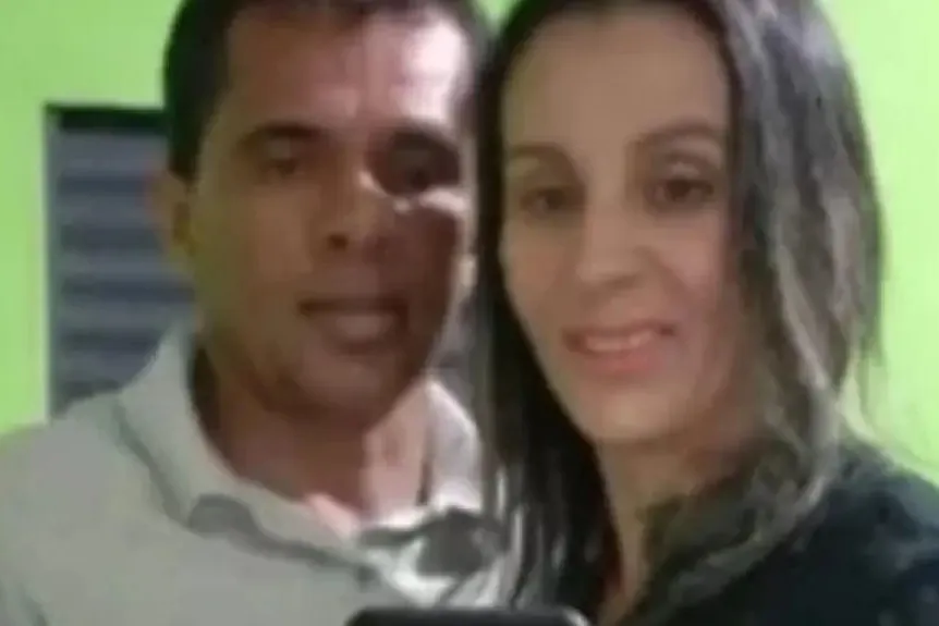Ex-companheiro mata mulher a tiros dentro de ônibus em Correntina