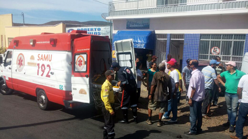 Caetité: Motociclista se fere após colisão contra automóvel na Avenida Dácio Oliveira