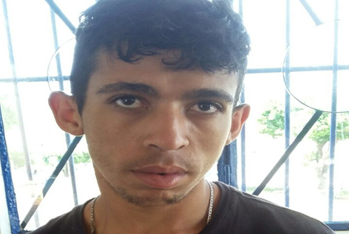 Caetité: PM recupera motocicleta e prende arrombador de residências 