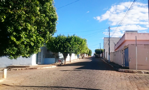 Caetité: Bandidos furtam caminhonete e a abandonam após apresentar falha mecânica 