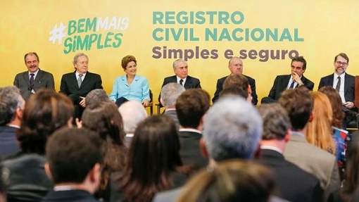 Dilma envia projeto para criar Registro Civil Nacional