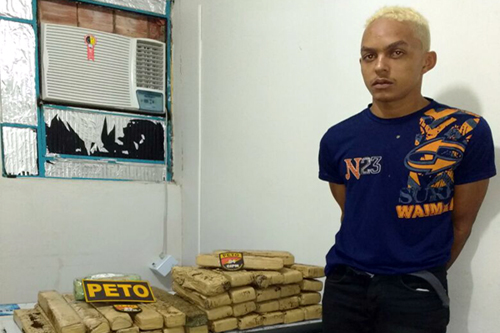 Caetité: homem preso com 40 kg de maconha no terminal rodoviário foge da delegacia 