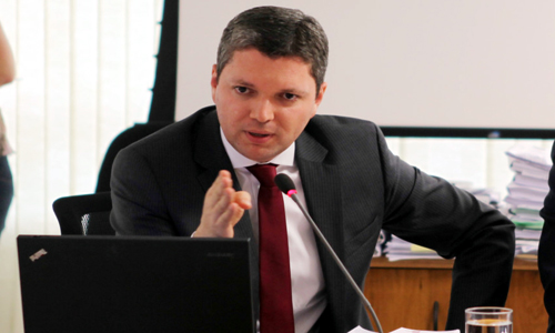 Ministro da Transparência pede demissão após vazamento de gravações