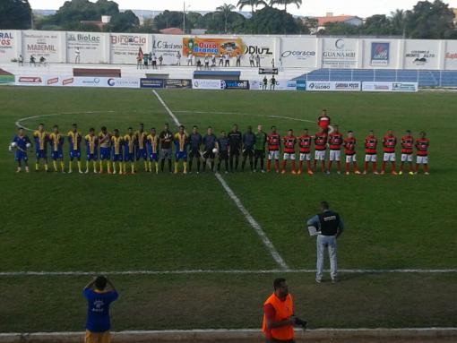 Flamengo de Guanambi decide título da 2a divisão do Baianão