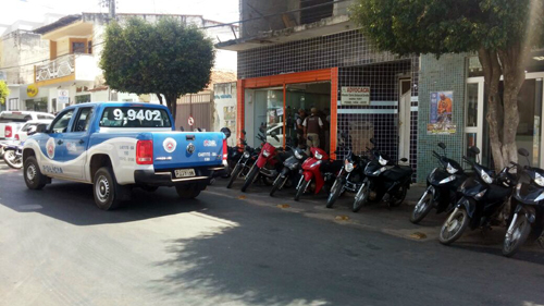 Funcionária tem celular furtado em loja no centro de Caetité