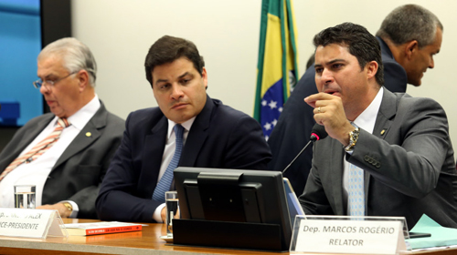 Relatório sobre cassação de Cunha deve ser apresentado nesta terça