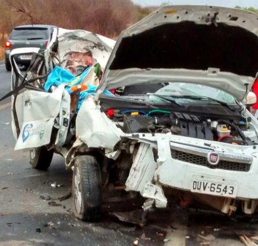Duas pessoas morrem em acidente com carro da Câmara de Lagoa Real