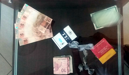 Caetité: homem é preso repassando notas falsas no comércio e portando drogas 