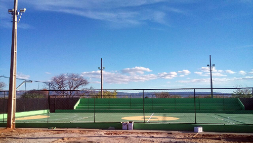 Palmas de Monte Alto: Prefeito entrega quadras nas comunidades de Barriguda e Caraíbas