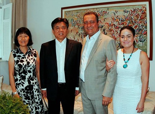 Rui Costa, Wagner e Leão almoçam com chineses em Ondina