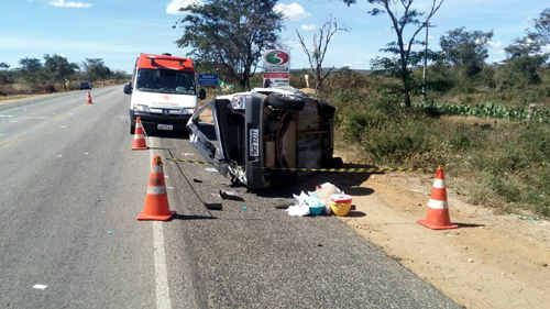 Mulher morre em grave acidente automobilístico na BR-030 em Caetité 