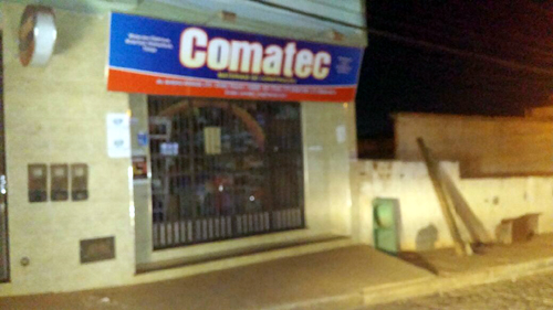 Dupla assalta loja de material de construção no bairro Ovídio Teixeira em Caetité 