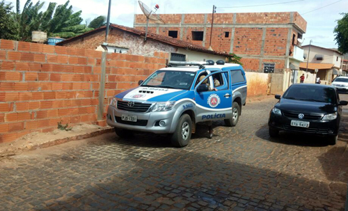 Menor de idade é ameaçado e tem celular roubado em Caetité