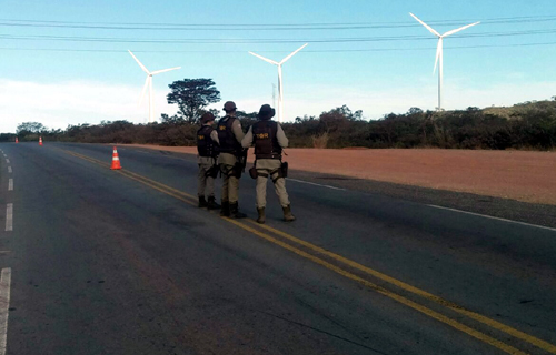 Polícia Rodoviária Estadual realiza blitz na BR-030 em Caetité
