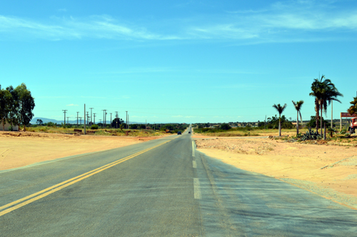 Homem tem moto tomada de assalto na BR-030 em Guanambi