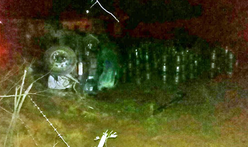 Caminhão carregado de botijão tomba na BR-030 em Palmas de Monte Alto