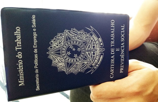 Cartão vai substituir anotação em carteira de trabalho