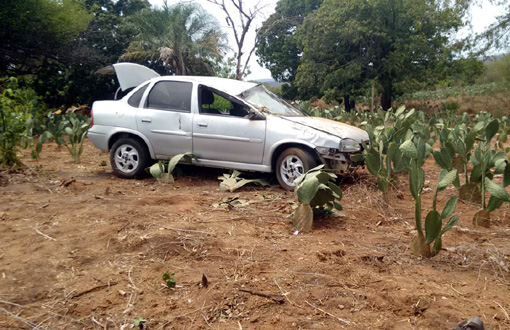 Caetiteense morre após perder controle do carro e capotar em rodovia