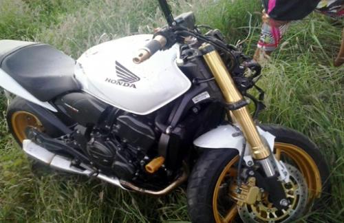 Acidente de moto deixa três feridos na BA-938 em Guanambi