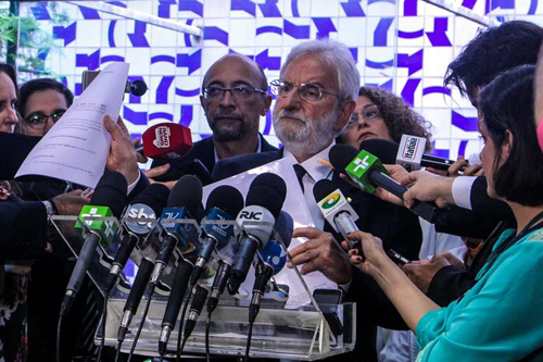 PSOL protocola pedido de impeachment contra Temer