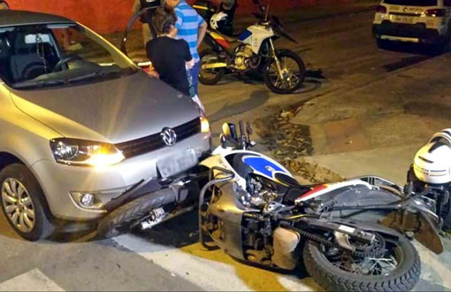 Padre bebum foge de blitz e atropela moto da PM