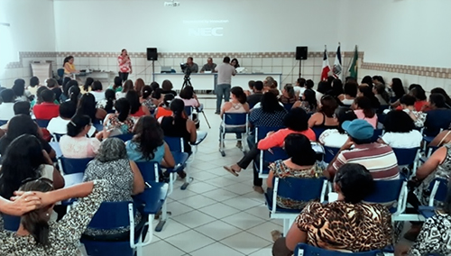 Palmas de Monte Alto: Prefeito descumpre promessa e não paga piso salarial aos professores