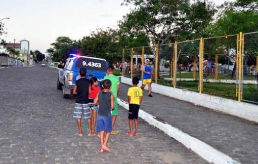 Itamaraju: criança morre eletrocutada em praça pública