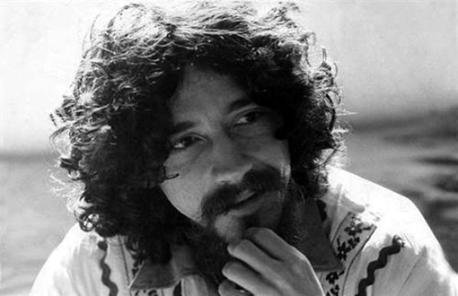 Memória: Raul Seixas morria há 26 anos como pioneiro do rock
