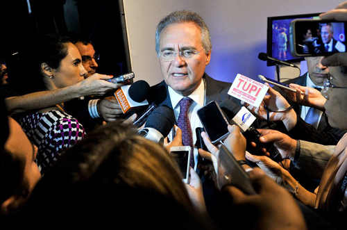 Renan confirma Eunício como candidato do PMDB à Presidência do Senado