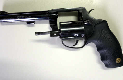 Homem é preso por porte ilegal de arma de fogo em Guanambi