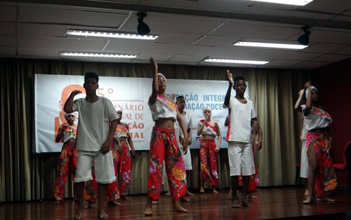 Secretária de Educação de Caetité é premiada durante Seminário em Salvador
