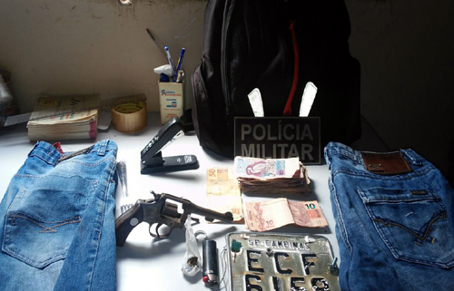 PM apreende motocicleta e arma utilizada em roubo a agência dos Correios em Sebastião Laranjeiras 