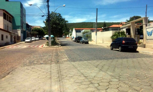 Caetité: Mulheres são assaltadas e tem os celulares roubados próximo ao IEAT