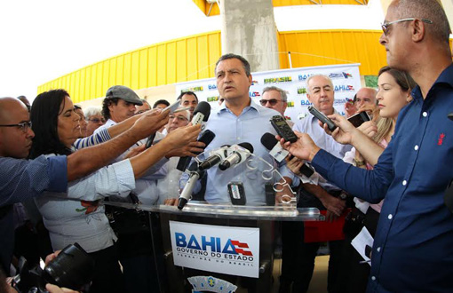 Rui autoriza construção de policlínica e entrega 300 residências em Guanambi neste sábado