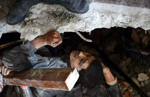 Nepal alerta para colapso hospitalar; número de mortos passa de 2.400