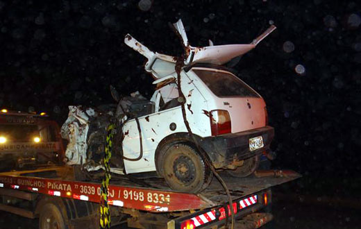 Luís Eduardo: motorista morre ao invadir contramão e bater contra carreta