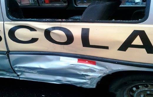 Brumado: colisão entre moto e van escolar no centro da cidade