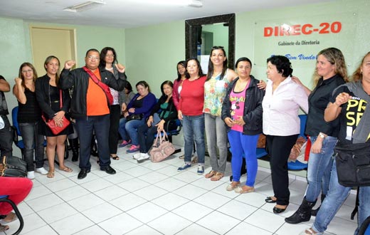 Conquista: Terceirizados interditam DIREC-20