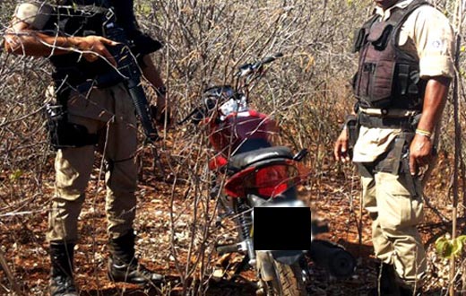 Brumado: bandidos roubam moto de policial e abandonam logo em seguida