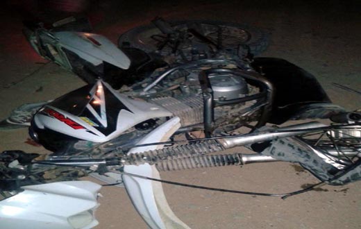 Carinhanha: motociclista morre ao colidir contra caminhão na BR 030
