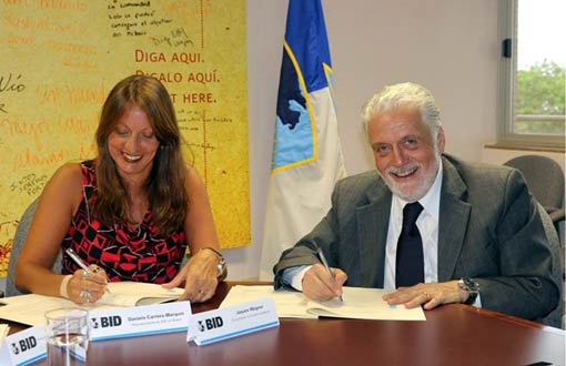 Bahia: Jaques Wagner assina empréstimo de R$ 200 milhões para saúde