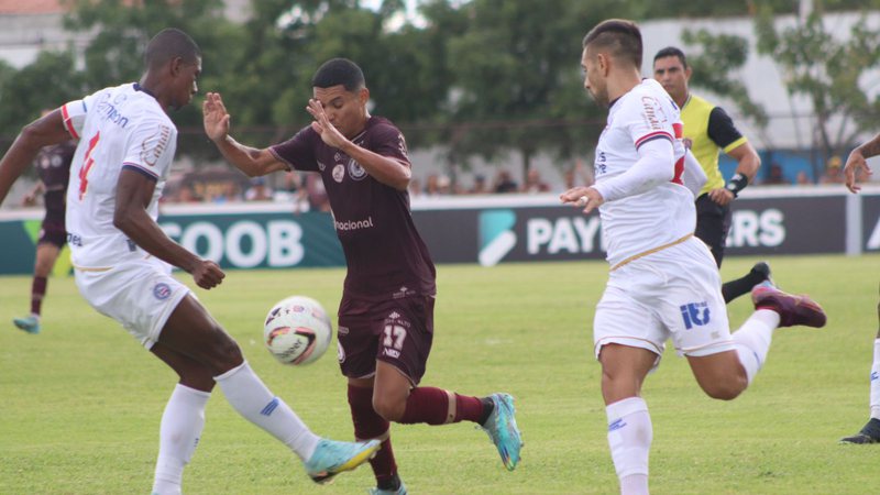 Jacuipense e Bahia empatam no 1º jogo da final do Campeonato Baiano